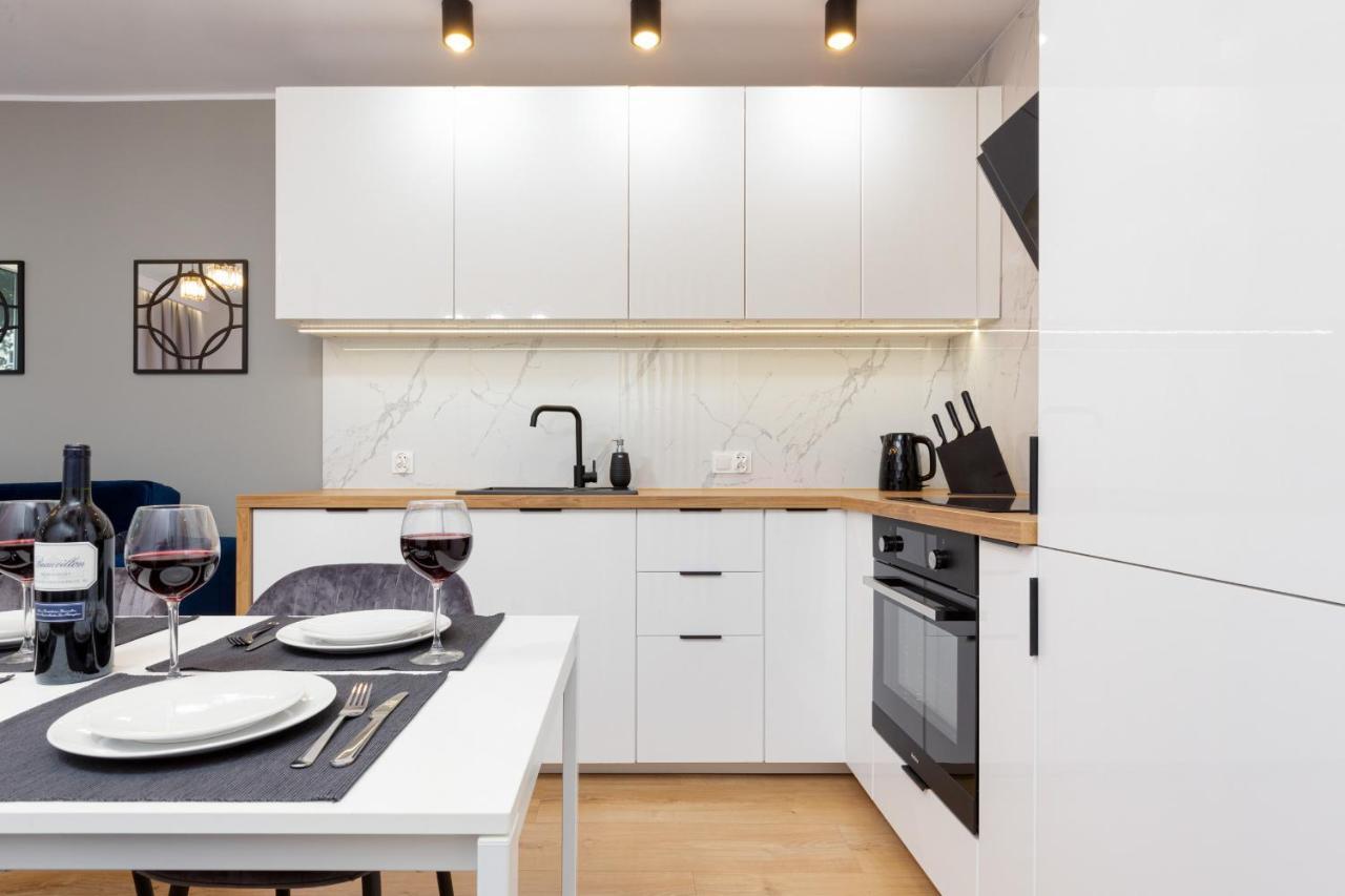 Beautiful Two-Bedroom Apartment Warsaw Bielany By Noclegi Renters Екстер'єр фото