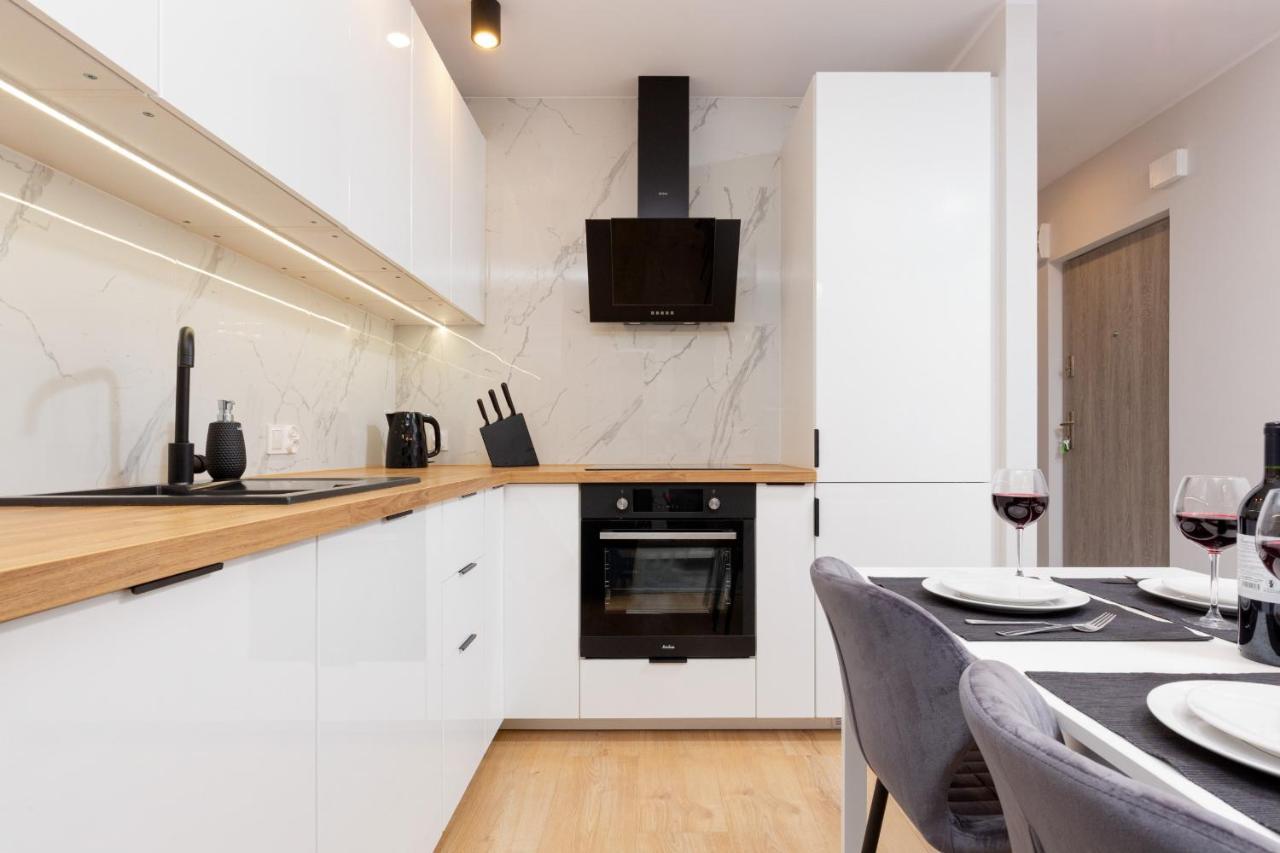 Beautiful Two-Bedroom Apartment Warsaw Bielany By Noclegi Renters Екстер'єр фото